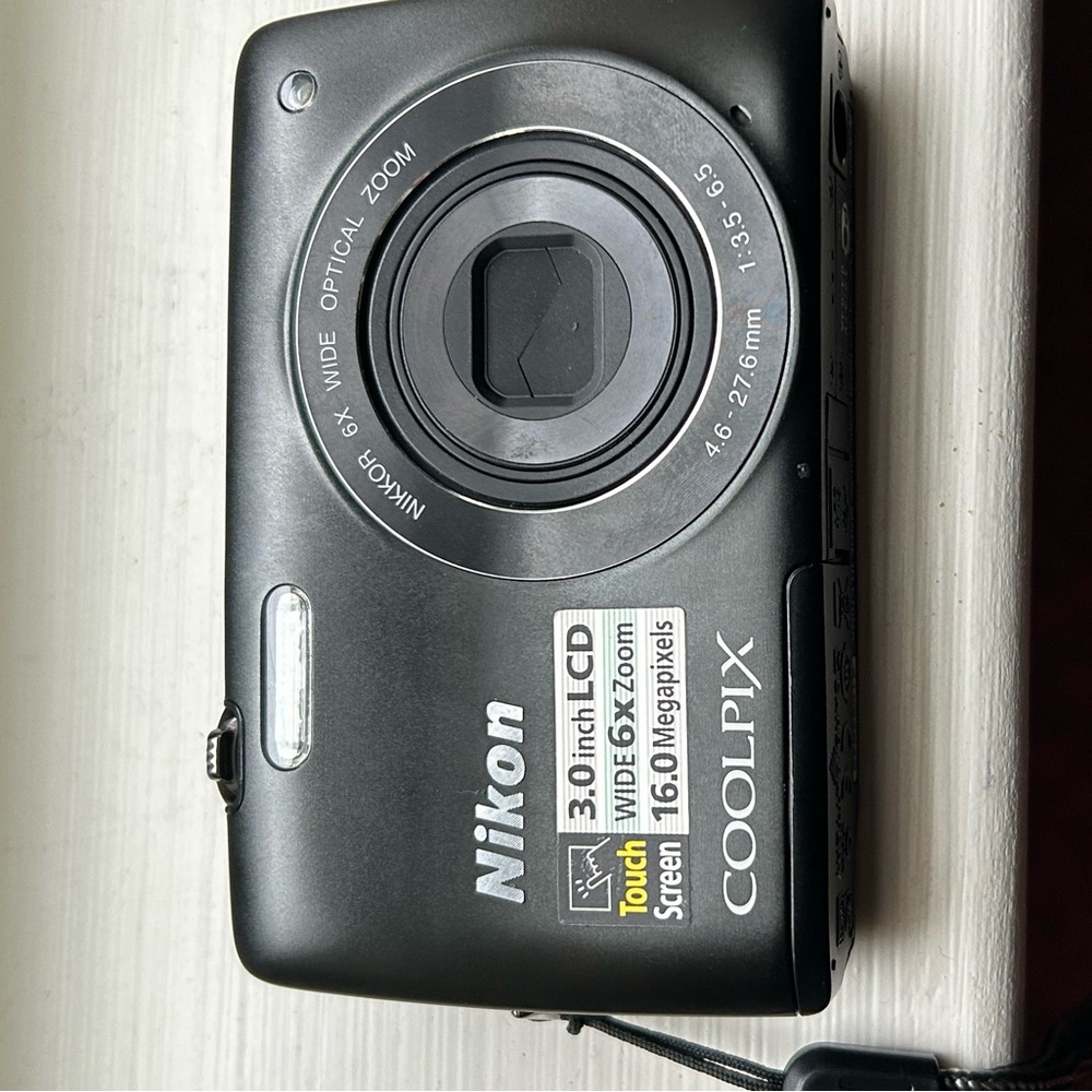 I have a Nikon cool pics digital camera that is touchscreen.